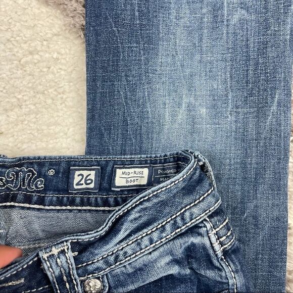 Women’s Miss Me Boot Jeans - Picture 5 of 7